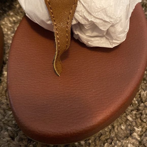 Maurices Women’s Open Toe Thong Sandals Olive Green Fabric To Ankle Sz 8.5 NWT - Picture 3 of 6